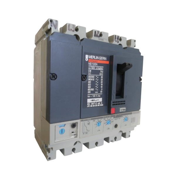 Disjoncteur automatique NS100N 4P 100A 25KA STR22SE 40-100A